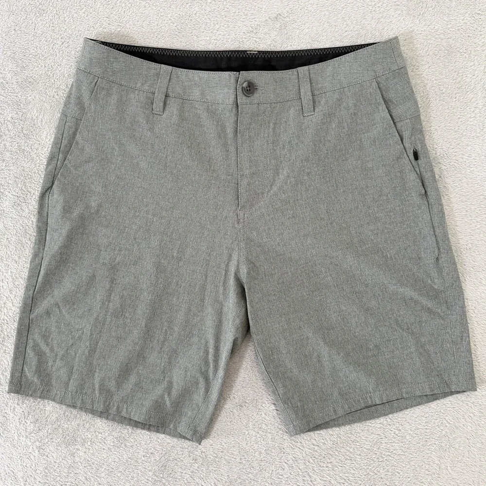 Vuori Aim Shorts Mens 32 Gray 8